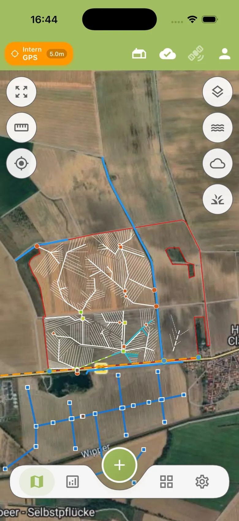 melioration24-App auf dem Smartphone: Karte mit Dränagen im Feld